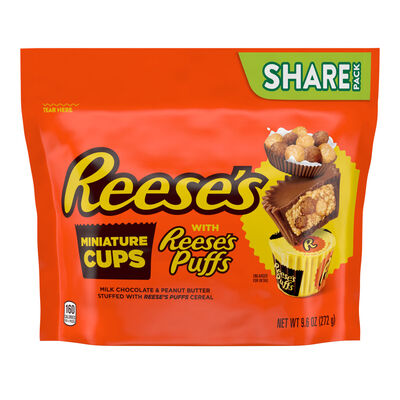 REESE'S Stuffed with Puffs Milk Chocolate Peanut Butter Cups Miniatures Share Bag 10.8 oz.