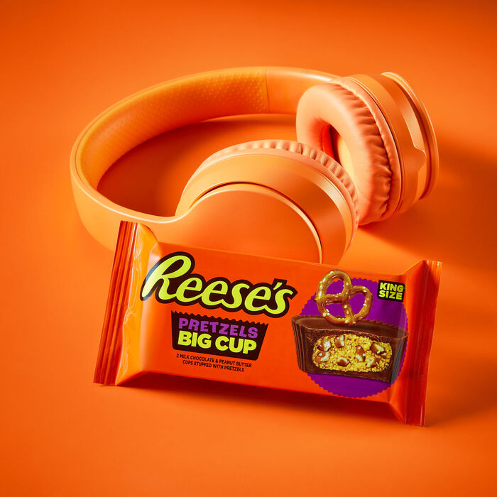 Image of REESES BIG CUP Milk Chocolate Peanut Butter Cups with Pretzels King Size Candy Bar 2.6oz Candy Bar Packaging