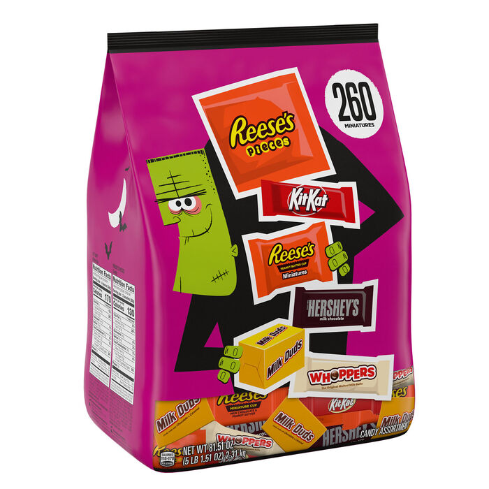 Image of HERSHEY'S Assorted Halloween Candy, Bulk Bag, 81.51 oz (260 Pieces) Packaging