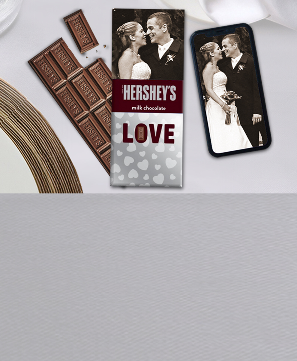 Personalized HERSHEY'S milk chocolate bar for wedding gift