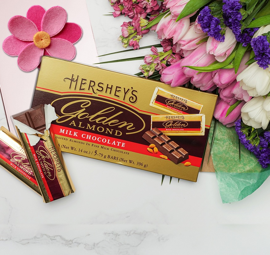 GOLDEN ALMOND Milk Chocolate gift box with flowers