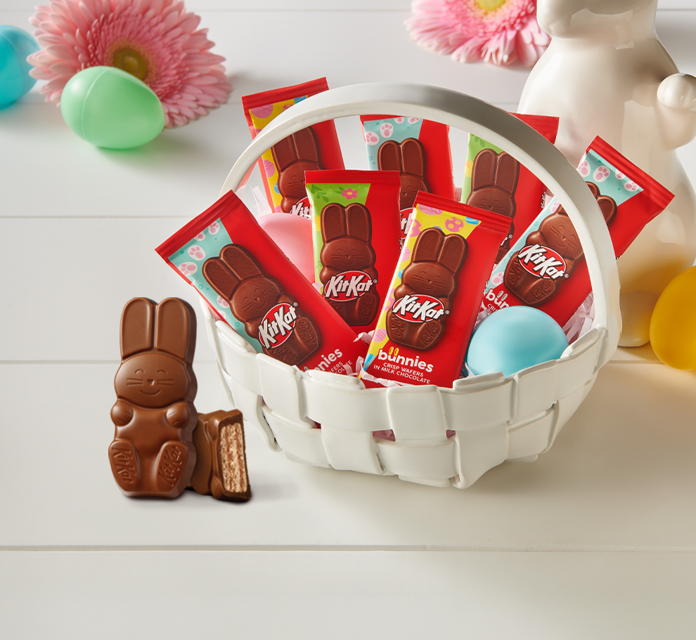 BUNNIES & EGGS